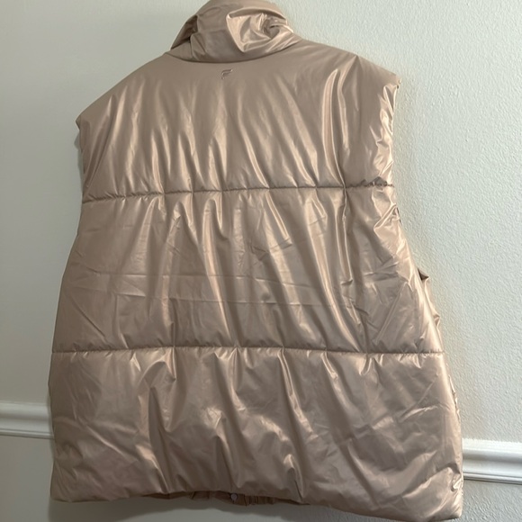 Fabletics Vest. This is brand new! I never wore it. - Picture 2 of 5